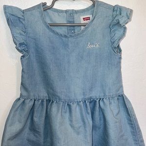 GIRLS LEVI’S LOGO LIGHT-WASH BLUE RUFFLE SLEEVE DENIM DRESS SIZE 4T